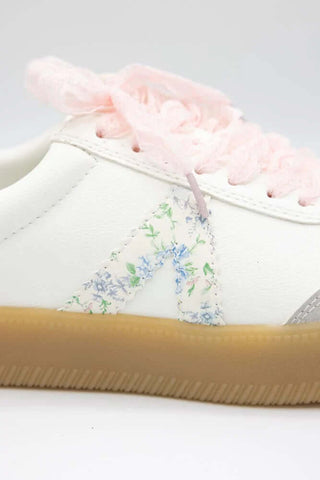 Stylish MIA Sneaker Axel in White with Floral Design and Pink Lace Ribbons for Women