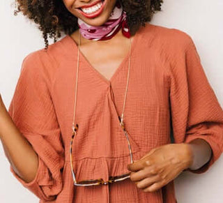 Stylish Peepers Eyewear Gold 28" Chain Glasses Holder Accessory for Fashionable Convenience