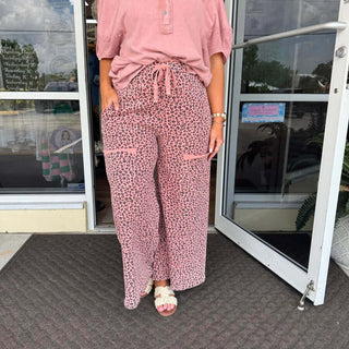 Trendy Pink & Leopard Animal Print Terry Knit Pants by Easel – Stylish, Comfortable Bottoms for a Chic Fashion Statement.