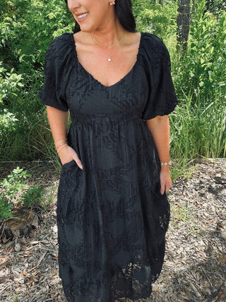 Polagram Black Textured Tiered Puff Sleeve Midi Dress