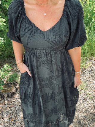 Polagram Black Textured Tiered Puff Sleeve Midi Dress