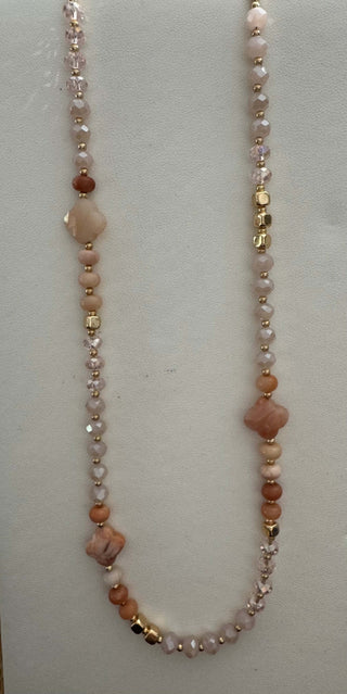 Elegant Peachy Pink Stone Clover Beaded Necklace with Gold Accents