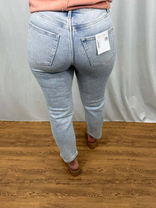 Alt text: Vervet V2272 light wash ripped stretch mom jeans, showcasing stylish distressing and a relaxed fit for casual wear.