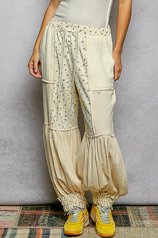 POL Ivory & Pink Floral Bloomer Jogger Pant