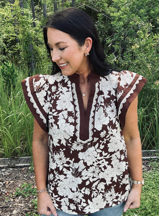 Entro Brown Floral Flutter Sleeve Top w/ Contrasting Band & Lace Trim