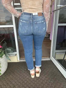 Judy Blue 82664 Boyfriend Button Fly Medium Wash Jeans, stylish and comfortable denim with a relaxed fit and classic button fly.
