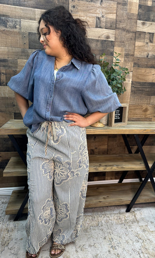 Alternate view of Easel Chambray Bubble 3/4 Slv Button Down Top
