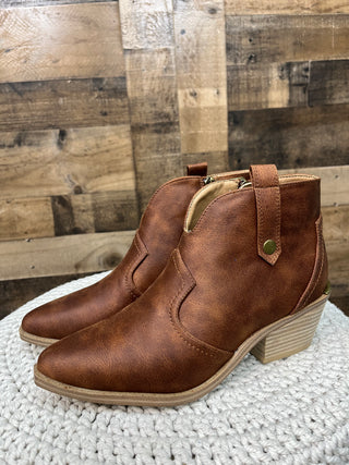 Corkys Closing Time Rust Bootie