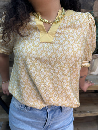 Staccato Honey Yellow Geo Floral Short Slv Top