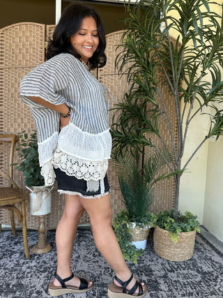 POL Black Stripe Ruffled Hem Kimono Top