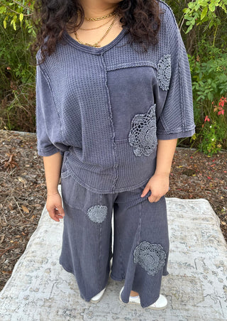 Easel Midnight Blue Mineral Wash Crochet Patch Detail Set