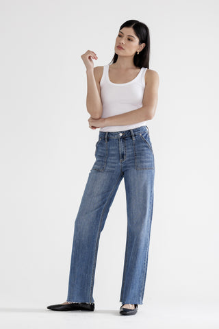 MICA W3292 Med Wash High Rise Wide Leg Jeans w/ Big Pockets