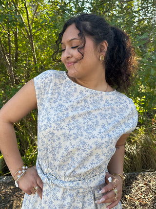 Alternate view of Ivory & Blue Boat Neck Pleated Sleeveless Floral Midi Dress

