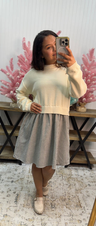 Ivory & Green Twill Tie Back Sweater Dress