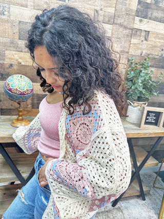 POL IVORY & PINK 3/4 Slv Cardigan Granny Square Crochet Sweater Top