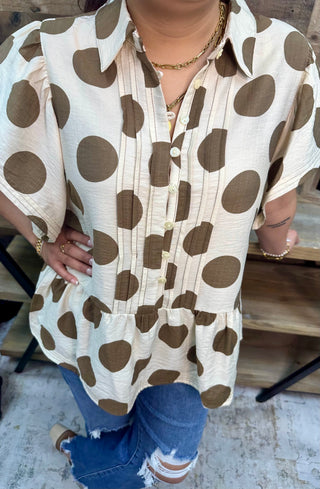 Alternate view of Easel Cream & Brown Polka Dot Flutter Slv Top
