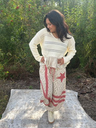 POL Ivory & Hibiscus Star Patch Jogger Pants