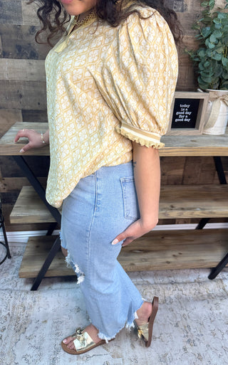 Staccato Honey Yellow Geo Floral Short Slv Top