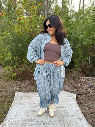 Oli & Hali Blue Paisley Splatter Bloomer Pants