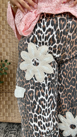 Alternate view of Ready to Roll Leopard & Lace Pants Easel
