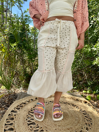 POL Ivory & Pink Floral Bloomer Jogger Pant
