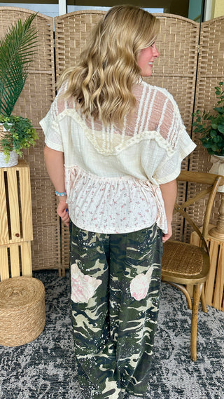 POL Hopeless Romantic Floral & Pearl Top
