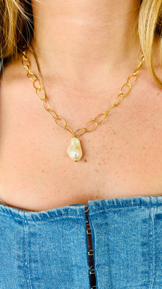 Baroque Pearl Drop Pendant Necklace

