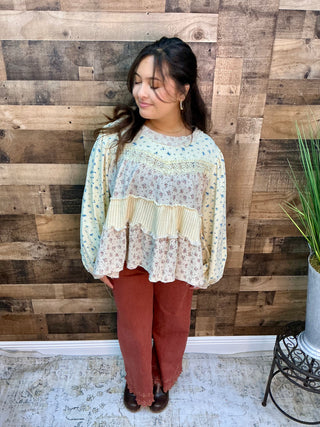 POL Ivory Ditsy Floral Tiered Ruffle Pearl Accent Top