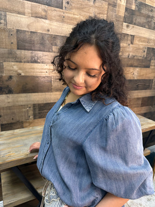 Alternate view of Easel Chambray Bubble 3/4 Slv Button Down Top
