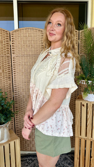 POL Hopeless Romantic Floral & Pearl Top
