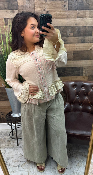 POL Cream Ribbed & Floral Ruffle Button Down Top