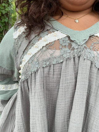 POL Ruffle Trim Lace Detail Long Slv Top (3 COLORS)