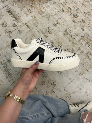 MIA Itzia White & Black Sneaker