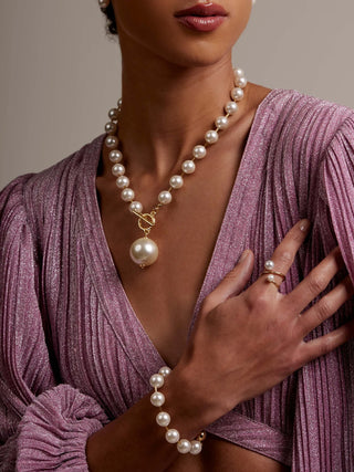 Large Pearl & Gold Magnetic Bracelet
