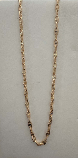 Elegant Gold Mariner Chain Link Necklace, perfect for adding a touch of luxury and style to any outfit.