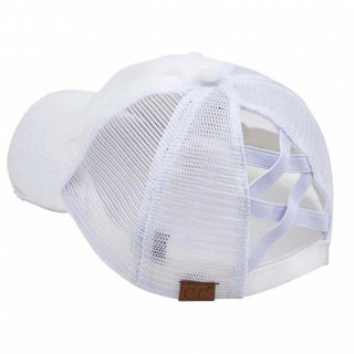 Stylish white hat with sleek bar design, perfect for fashion-forward looks and personalized style.